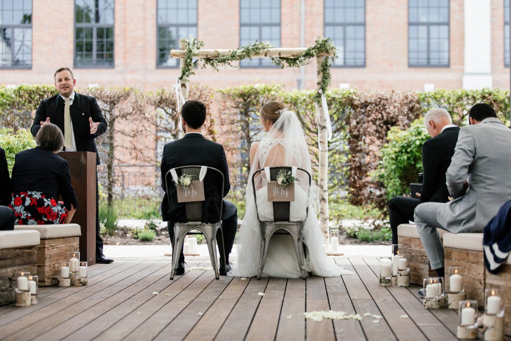 Kolbermoor alte Spinnerei Trauung im freien