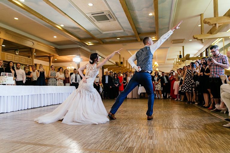 Hochzeitstanz modern – mit Tanzstunden rockt ihr die Tanzfläche